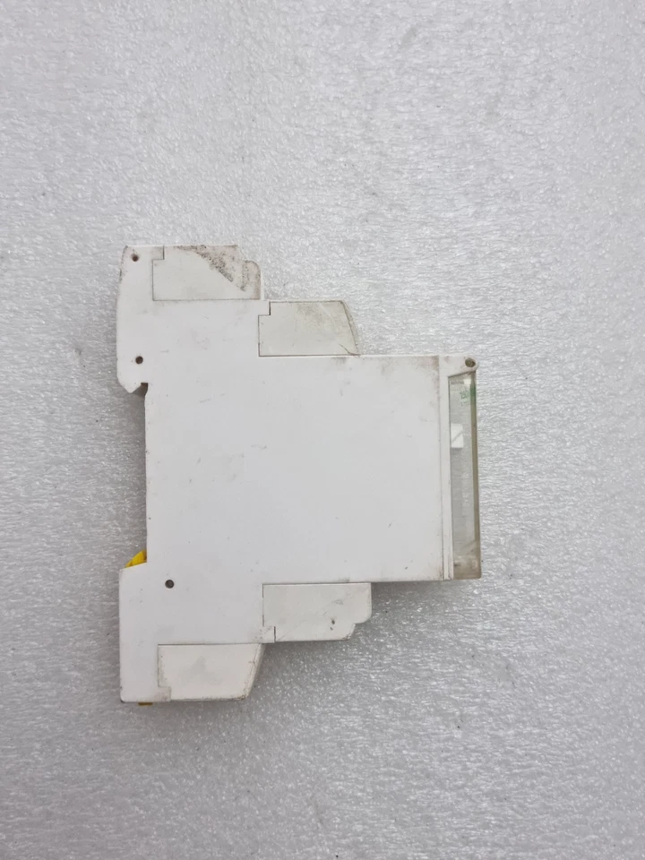 Schneider Electric IRTA Time Delay Device 0.1s-100h 24-240Vac 50-60Hz Free Ship